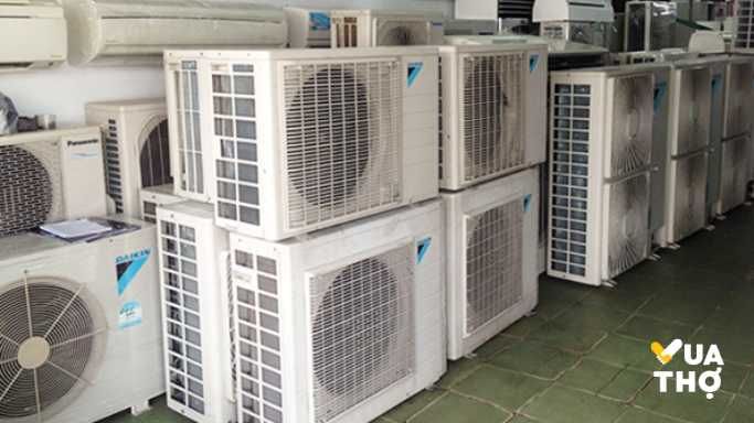 1 lô máy lạnh cũ của daikin