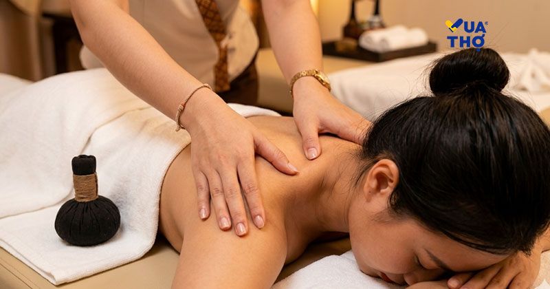 massage bấm huyệt tại nhà