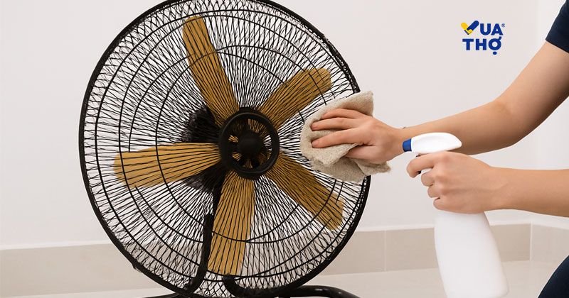 làm sạch quạt điện không cần nước
