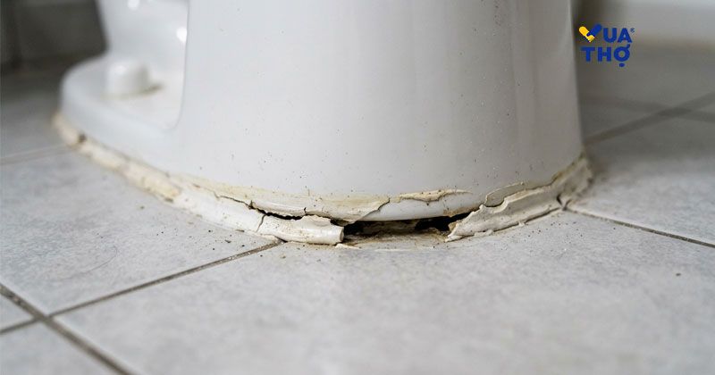 bồn cầu bị nứt