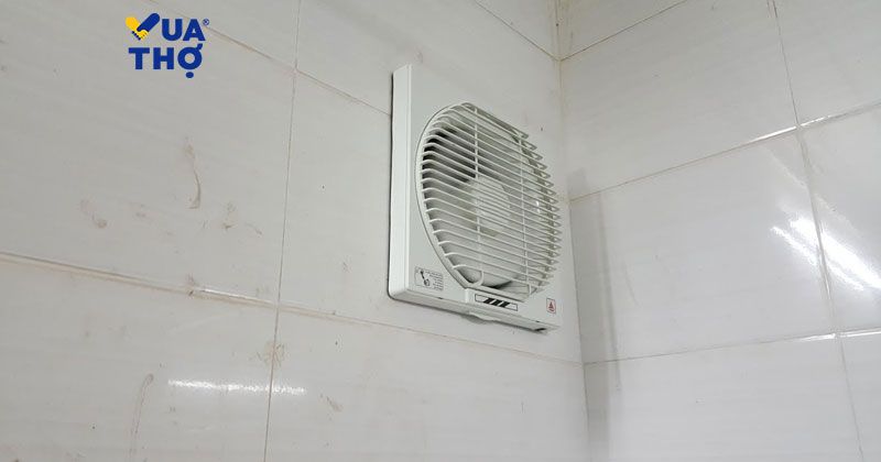 quạt hút mùi nhà vệ sinh